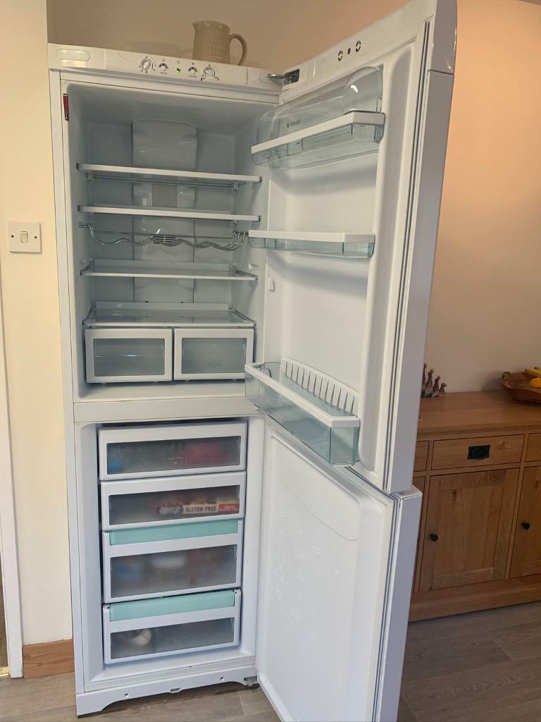 Hotpoint fridge freezer for spares (fridge NOT working) in