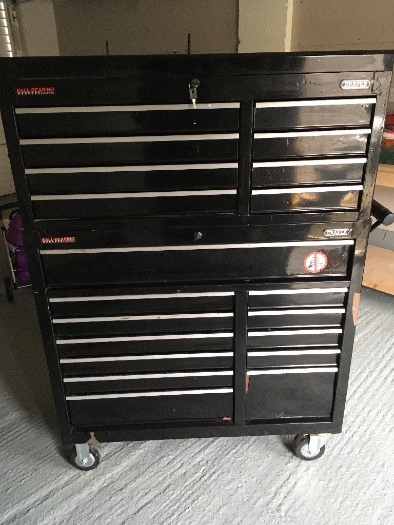 Black draper tool chest with lockable draws on wheels in Southampton