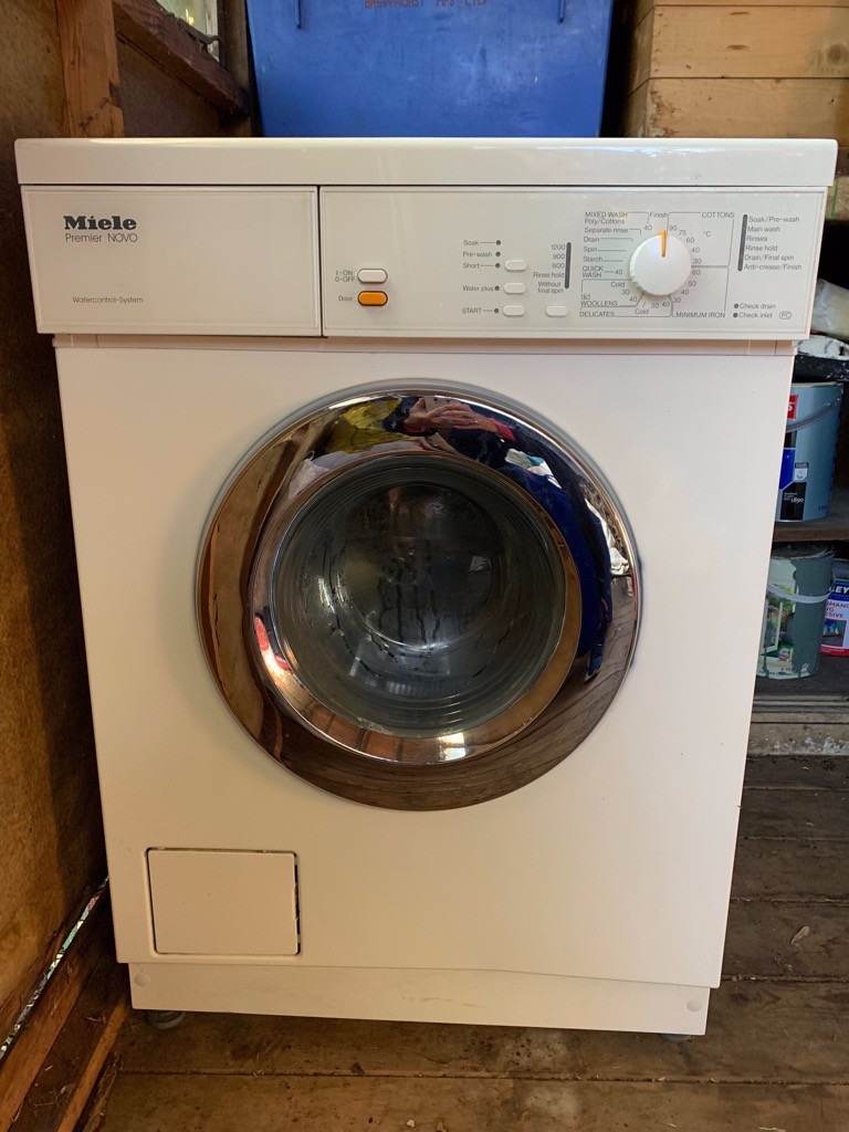 FOR SALE Miele W842 Premier Novo Washing Machine Energy Rating A in