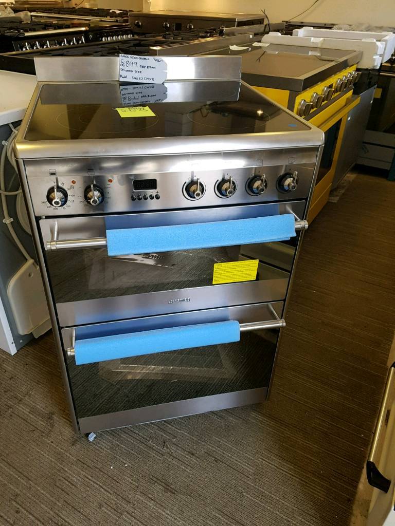 Smeg 60cm ceramic electric cooker brand new very cheap in Weston