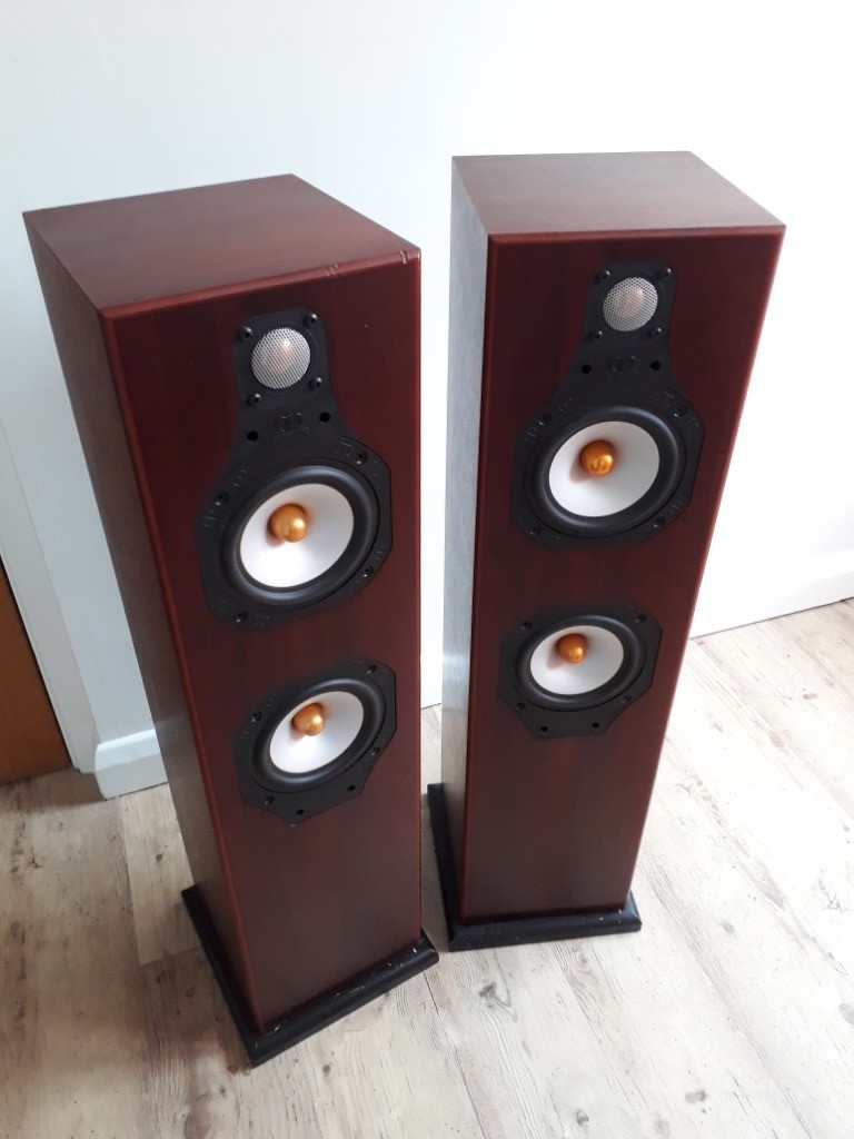 Monitor Audio silver 5i HiFI Speakers in Copthorne, West Sussex