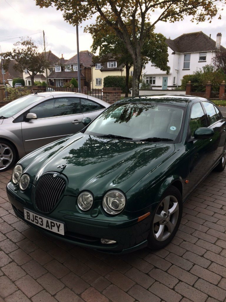 Jaguar british racing green