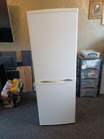 image for clean white frost free fridge freezer+good working order+DELIVERY