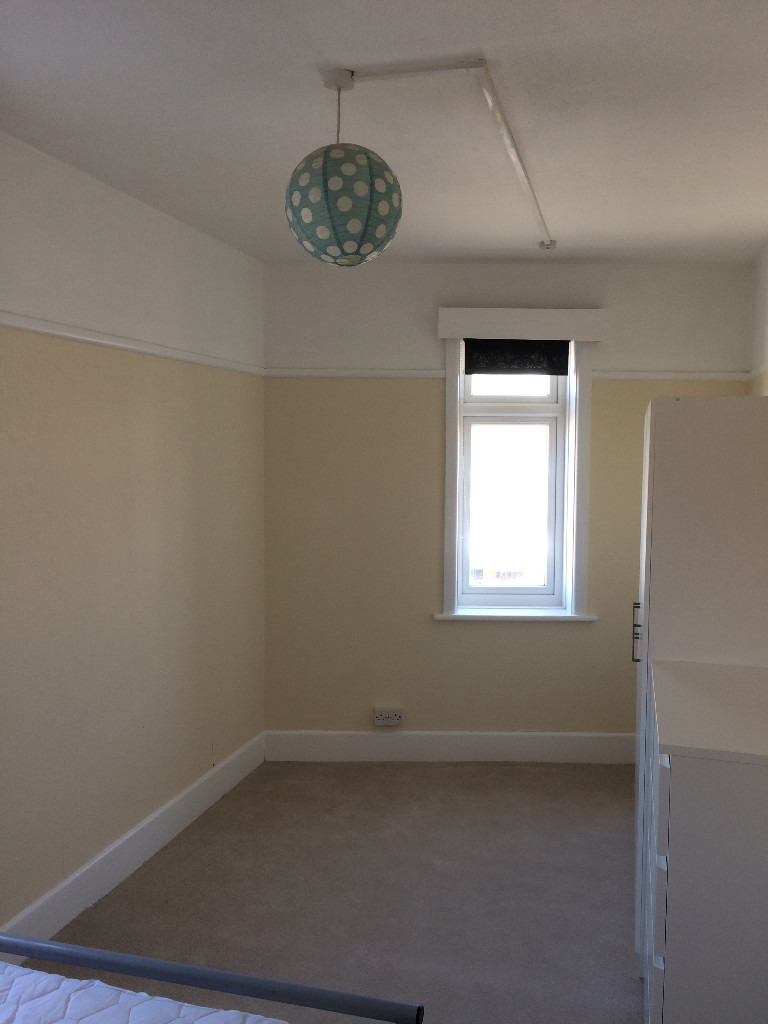 Single Occupancy Room Furnished, Shared Kitchen & Two Bathrooms