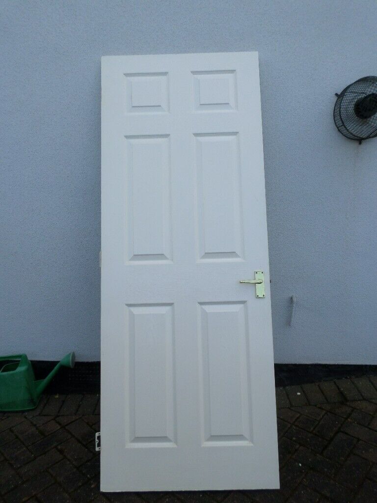 WHITE PANEL LOUNGE DOOR