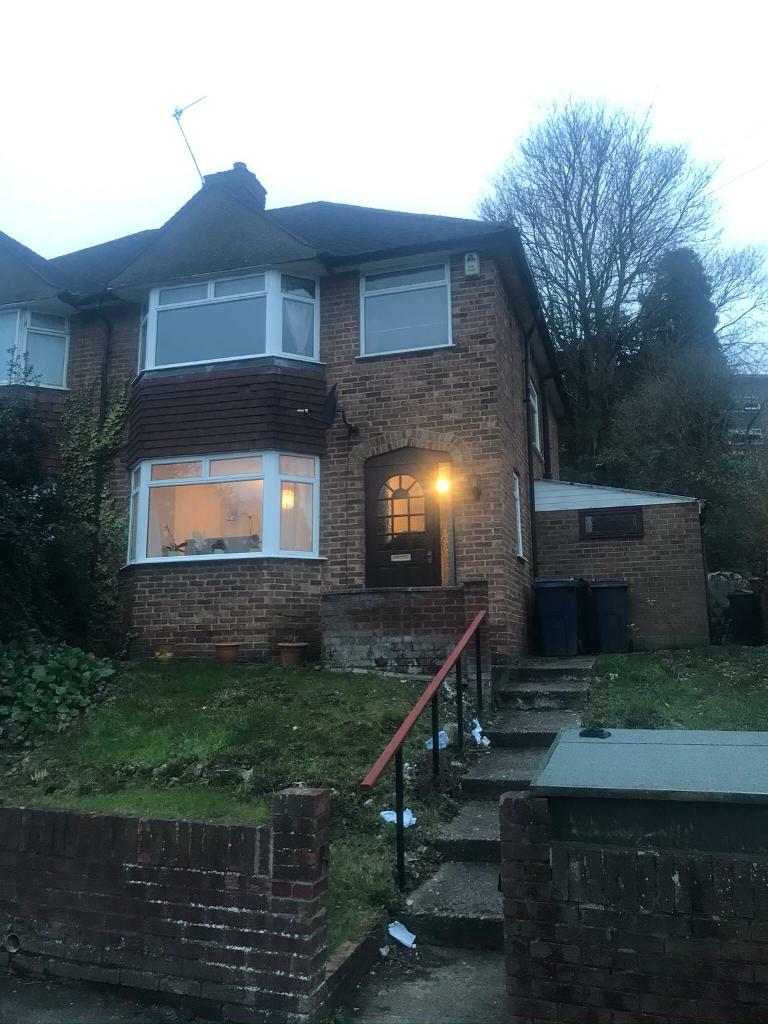 Rent 4 bedroom house in high in High Buckinghamshire