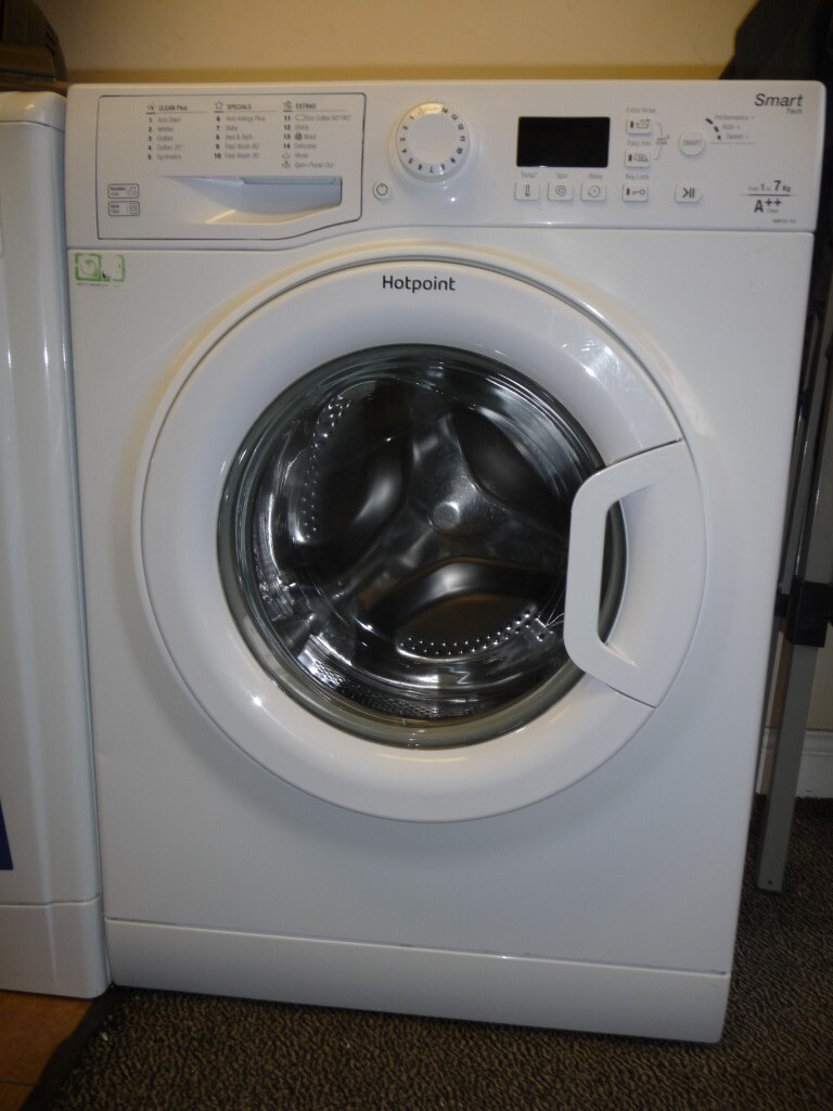 Hotpoint Smart Tech Washing Machine 7 KG White in Southampton