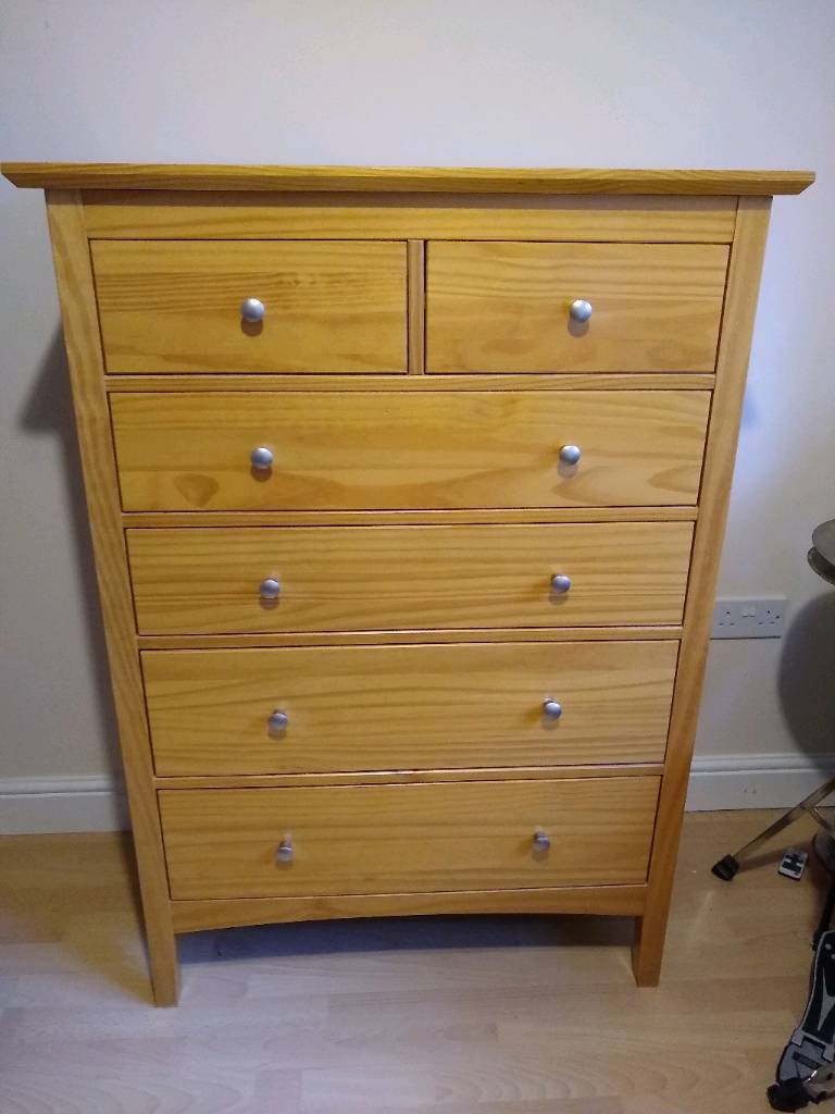 Marks and Spencers Solid Pine Chest of Drawers in Abingdon