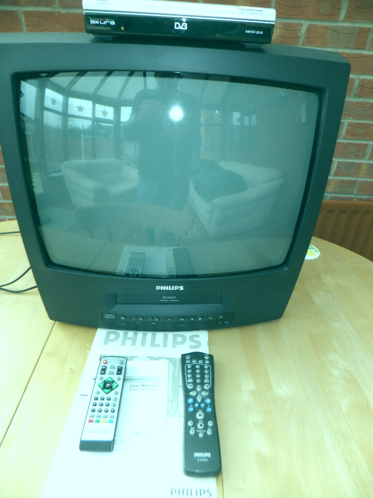 Free Philips 20 CRT TV VCR Combi With Digital Box And SCART Lead