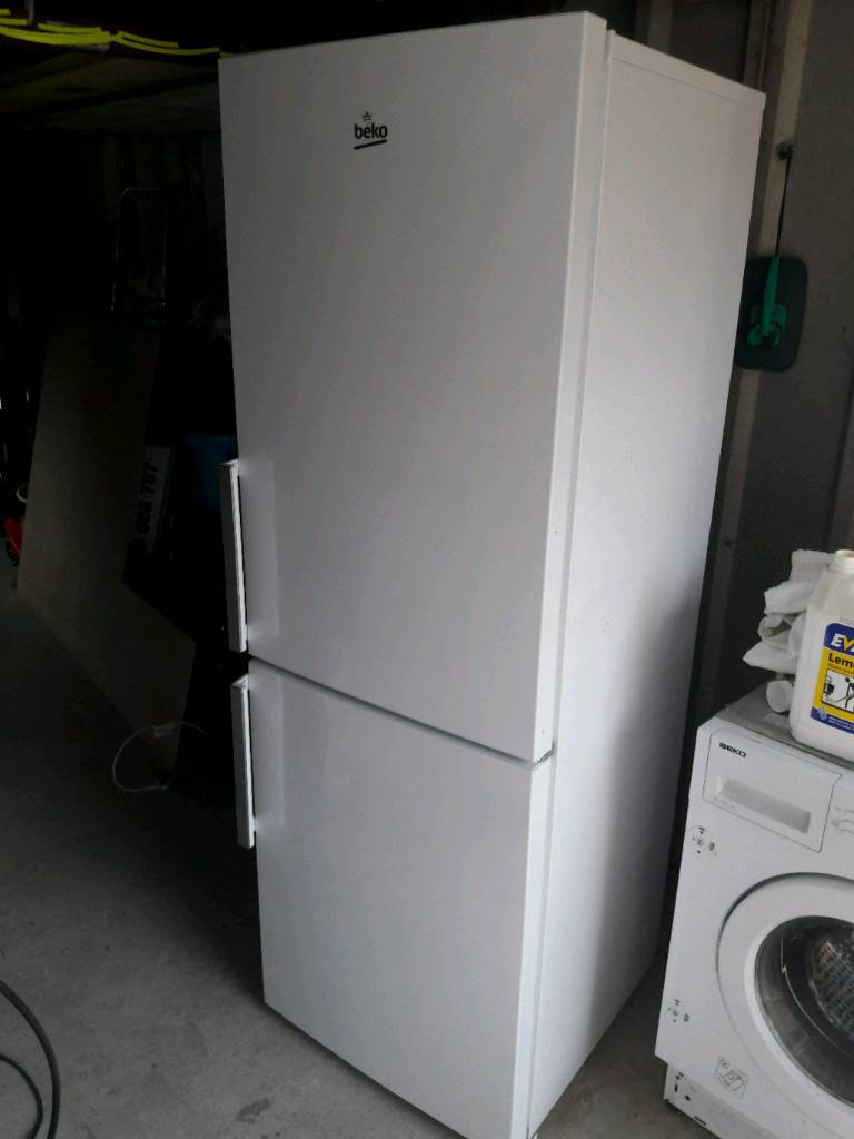 Beko 60/40 Large Capacity Fridge Freezer in Crossgates, West