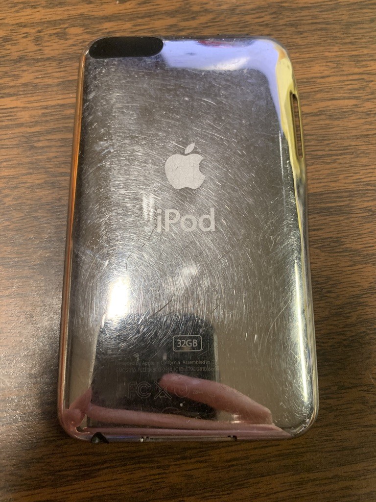 Apple iPod touch 3rd Generation Black (32 GB) Bad Volume Buttons - Read