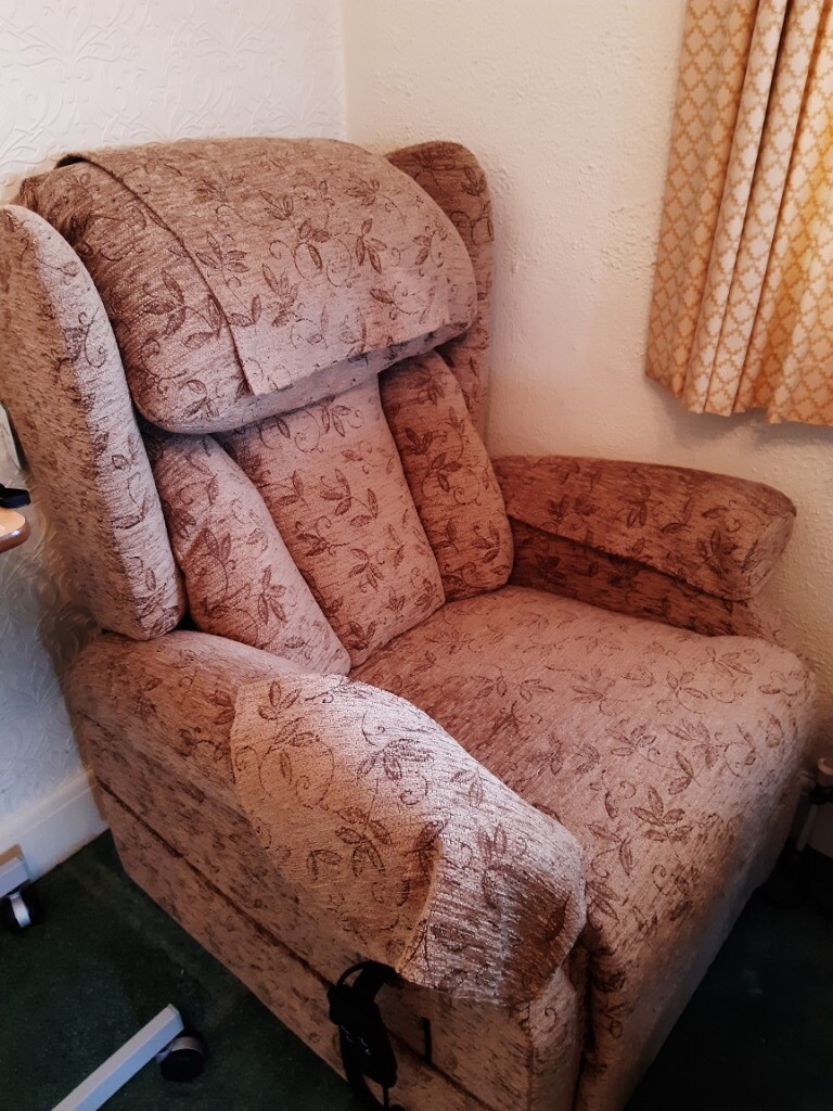 Riser Recliner Chair (as new) in Blackfield, Hampshire Gumtree