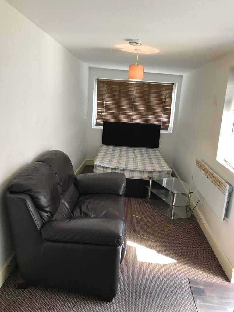 ONE BEDROOM FLAT FOR RENT ONLY 450 BILLS INCLUDED in Coventry, West Midlands Gumtree