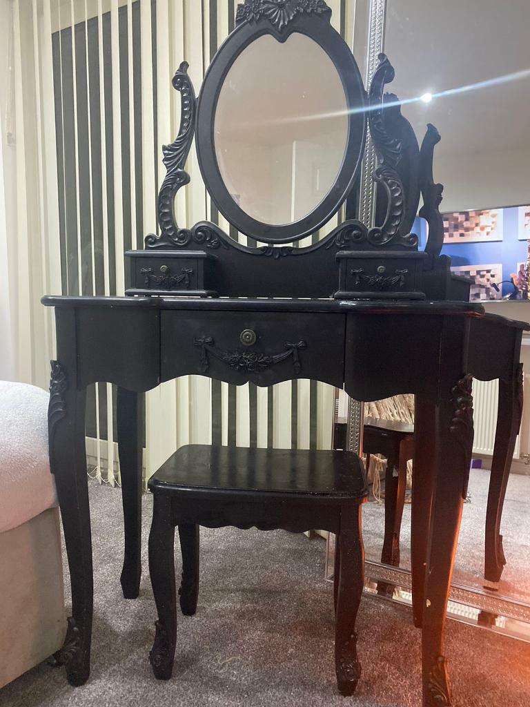 Vanity Makeup Table Dressing Table With Stool In Wishaw