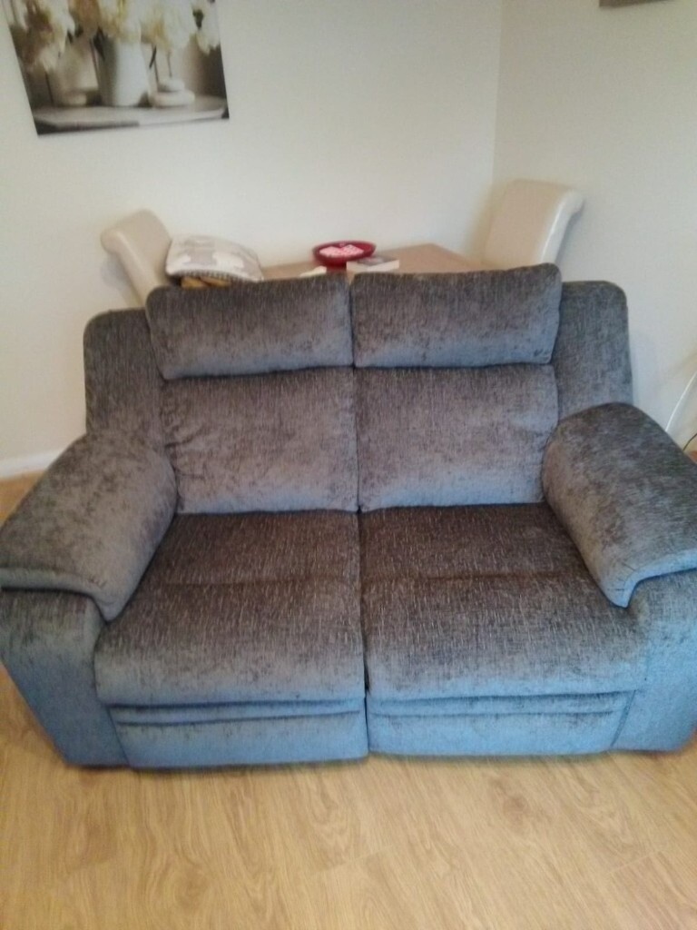 2 seater sofa recliner and 2 recliner chairs for sale all matching, in