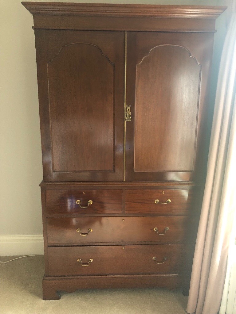 Antique mahogany linen cupboard in good condition in Holywood, County