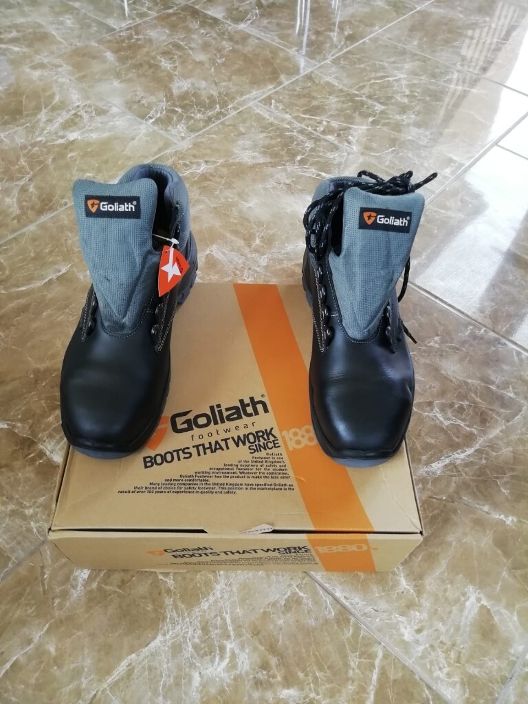 Goliath work boots size 42 (8) brand new in Paisley, Renfrewshire