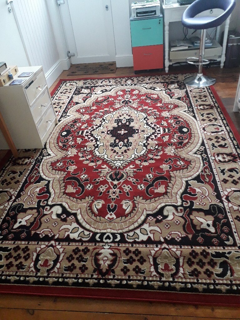 Large traditional patterned rug. 200cm x 300cm. Brand new. in Hayle