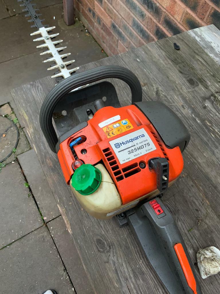 Husquava hedge cutter 325HD75 model x sieries in Acocks Green, West