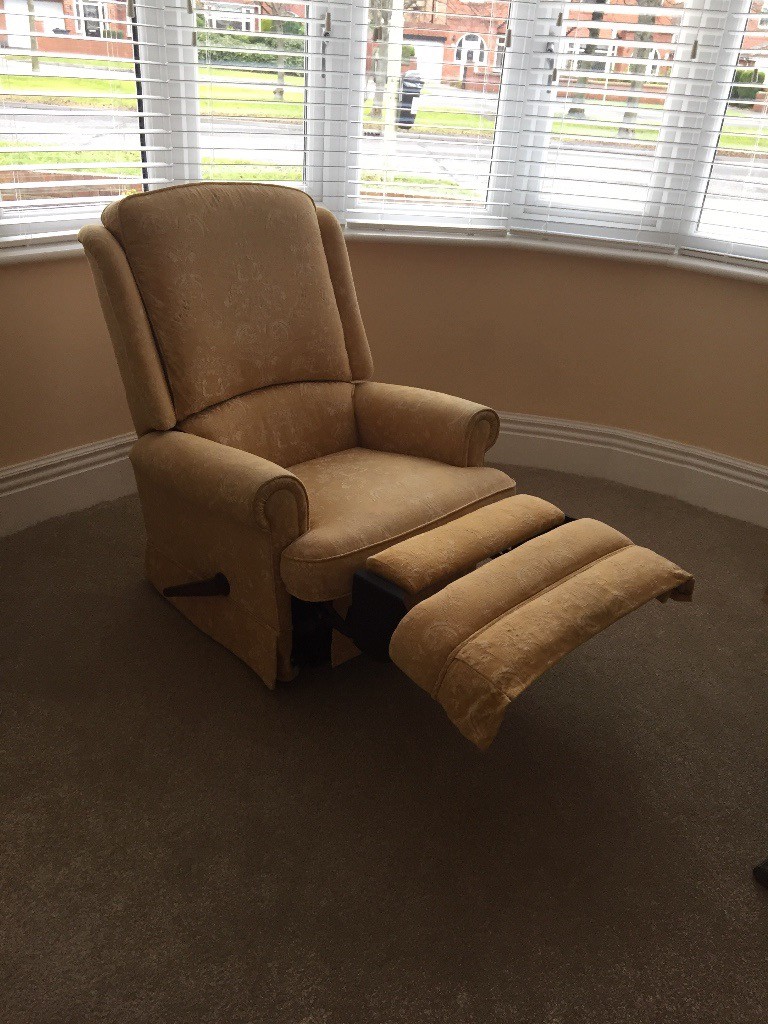 Parker Knoll 3 Piece Suite with recliner chair in South Shields, Tyne