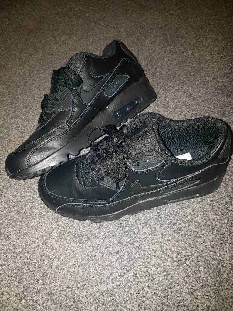 ladies size 6 nike air max
