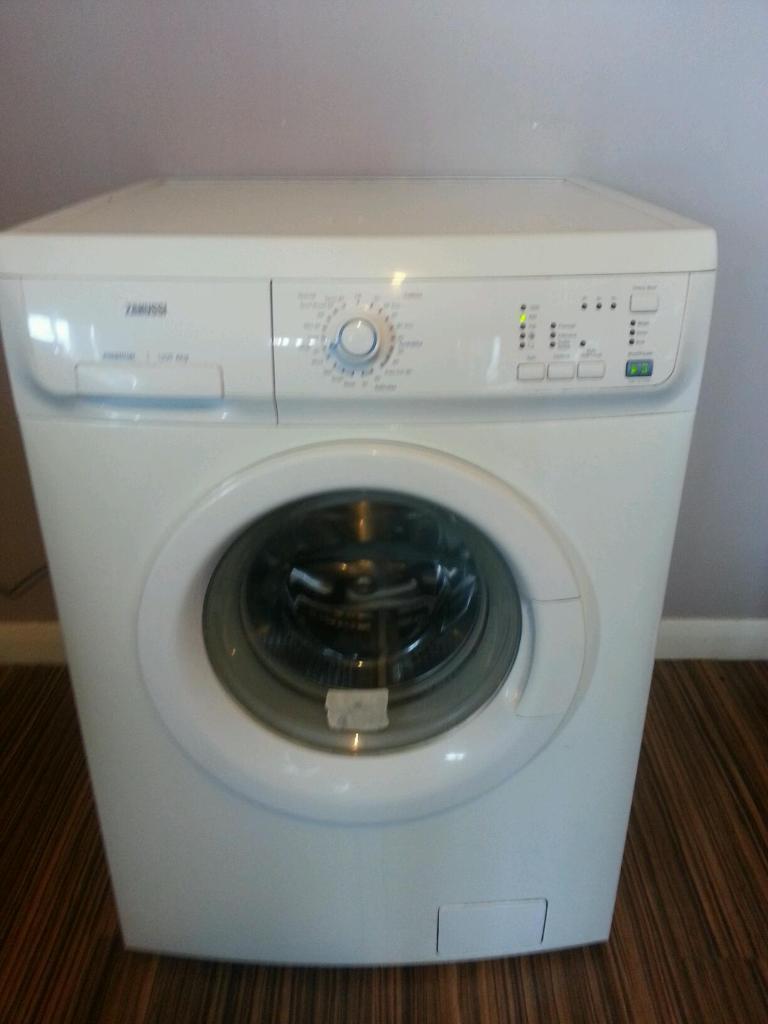 Zanussi essential washing machine 1200/6kg in Kirkintilloch, Glasgow Gumtree