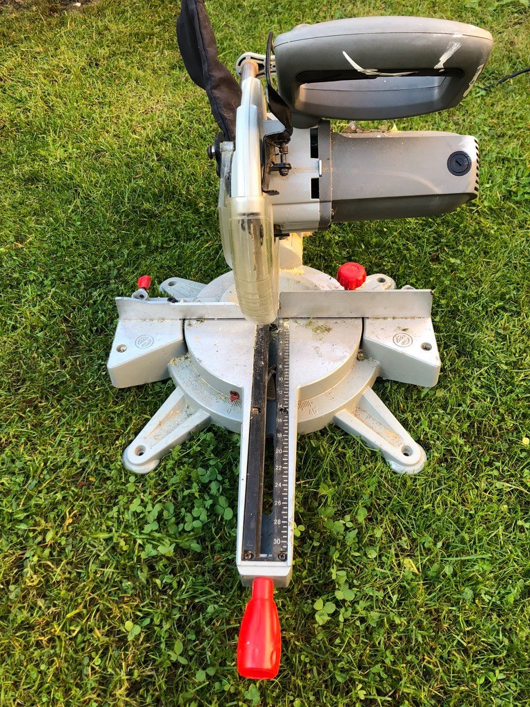 Challenge Extreme Sliding Mitre Saw with good blade fitted in