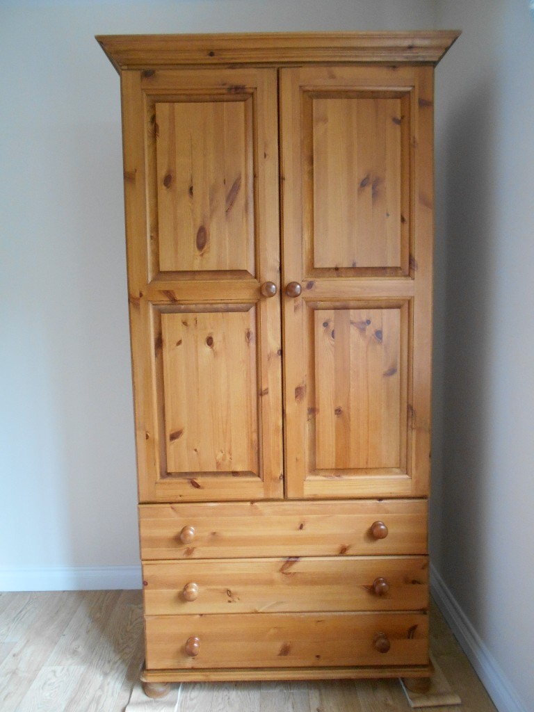 Richmond 2 Door 3 Draw Traditional Gentlemans Childs Kids Pine