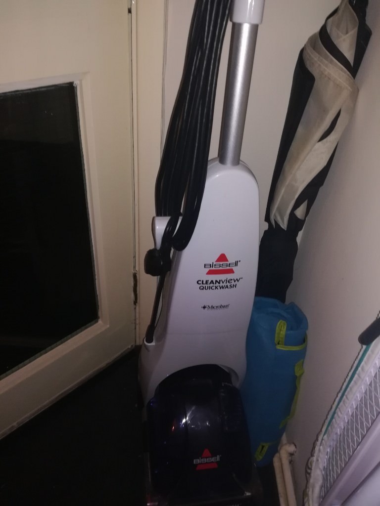 bissell quickwash carpet cleaner in Gosport, Hampshire Gumtree