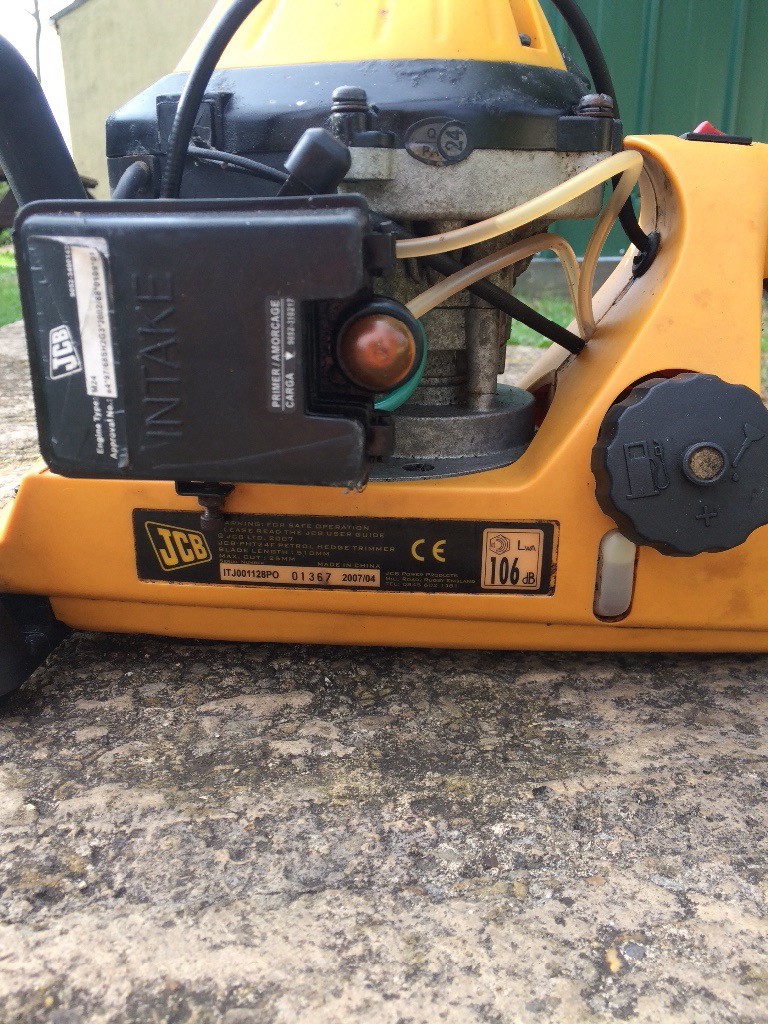 JCB double edged hedge trimmer in Bath, Somerset Gumtree