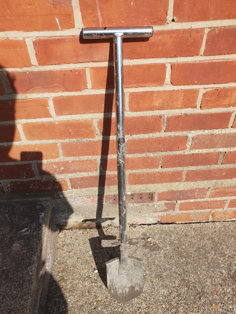 Stainless steel ada shovel (metal detecting) in Southampton