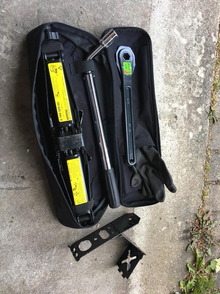 BMW official car jack in Aberdeen Gumtree