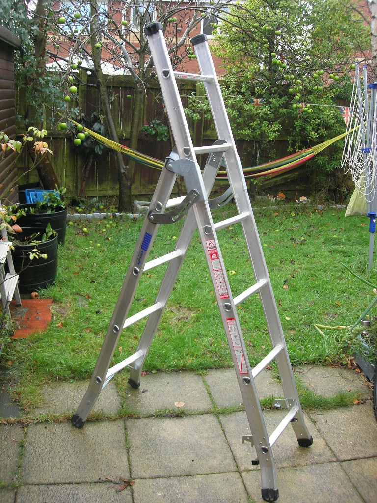 Step ladders Abru Combines a stepladder, extension ladder and a