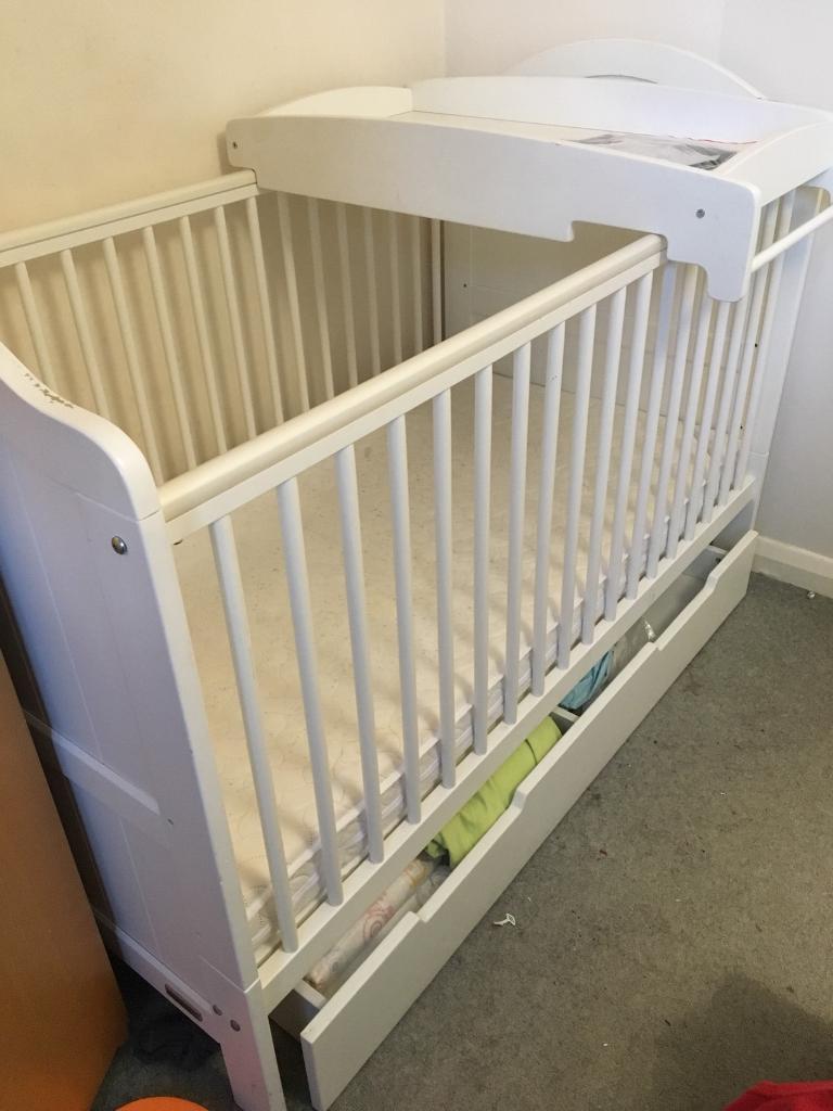 Mamas & Papas Amie cot/bed set includes cot top changer and under storage in Banbury