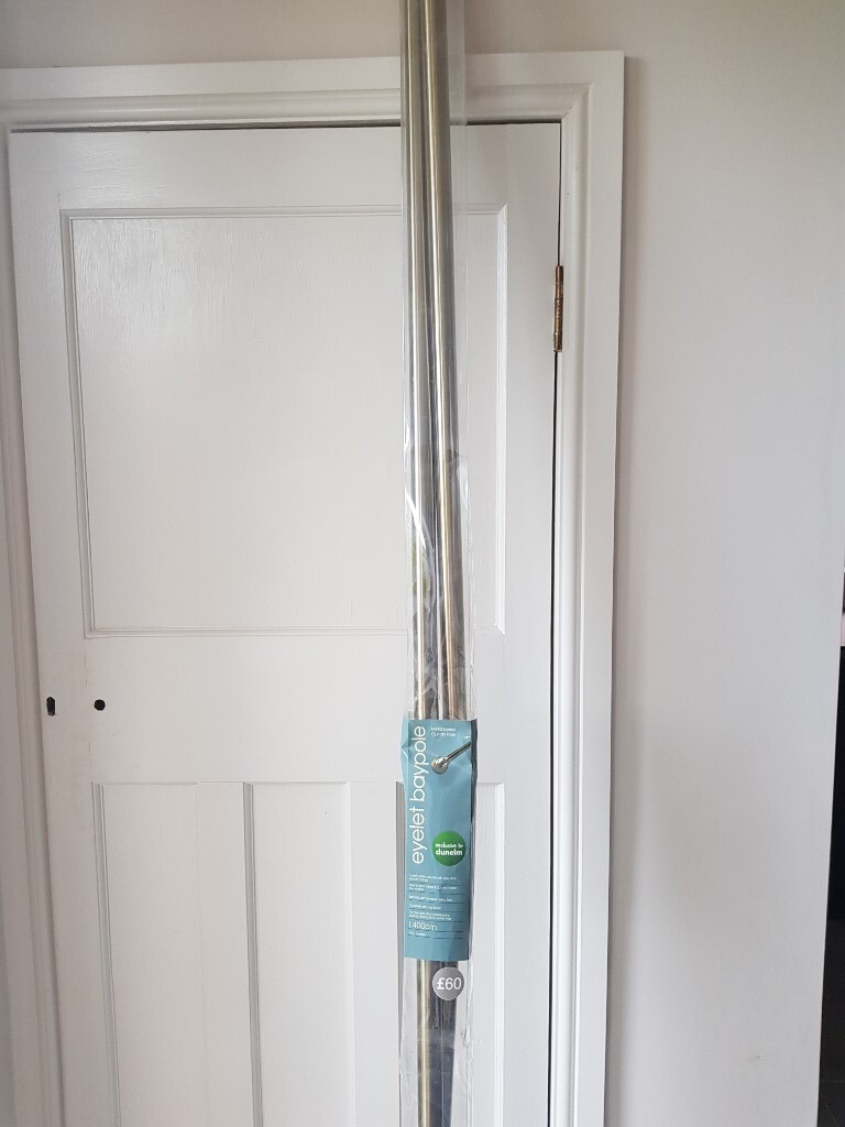 Bay window brass curtain pole in Worcester Worcestershire $ 86 JPG