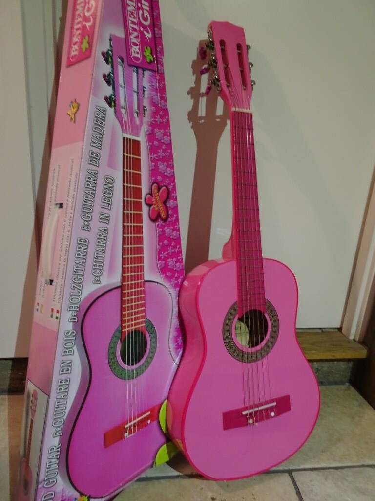 Classical kids pink wooden acoustic guitar 1/2 size, 31 inch, age 5