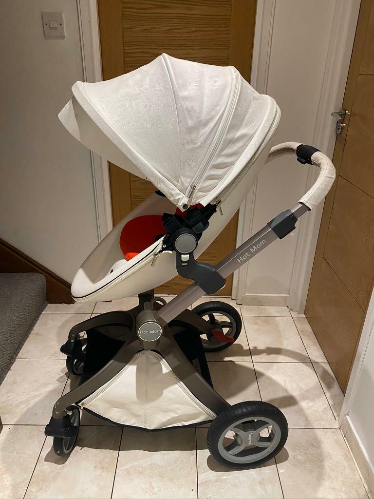 Beautiful White Egg Shape Pushchair Buggy Pram like Mima in Clapham