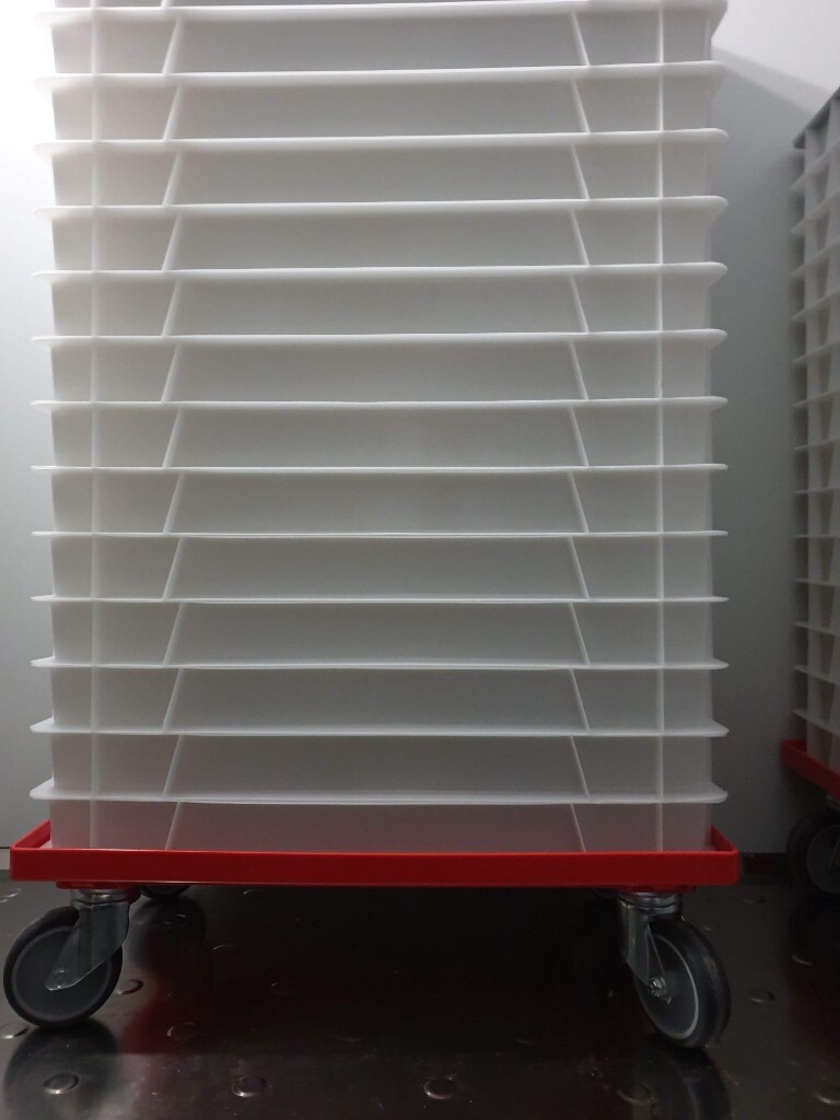 18x Commercial Stackable Pizza Confectionery Dough Tray 12L Food Grade