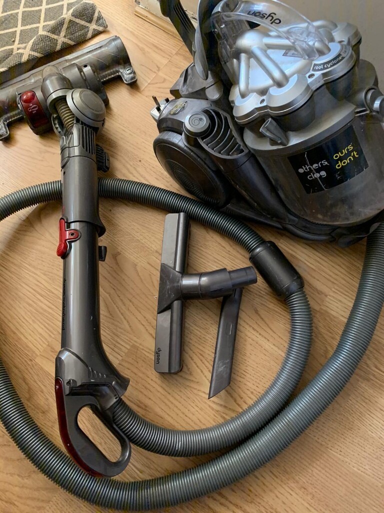 Second hand Dyson hoover in Brixton, London Gumtree