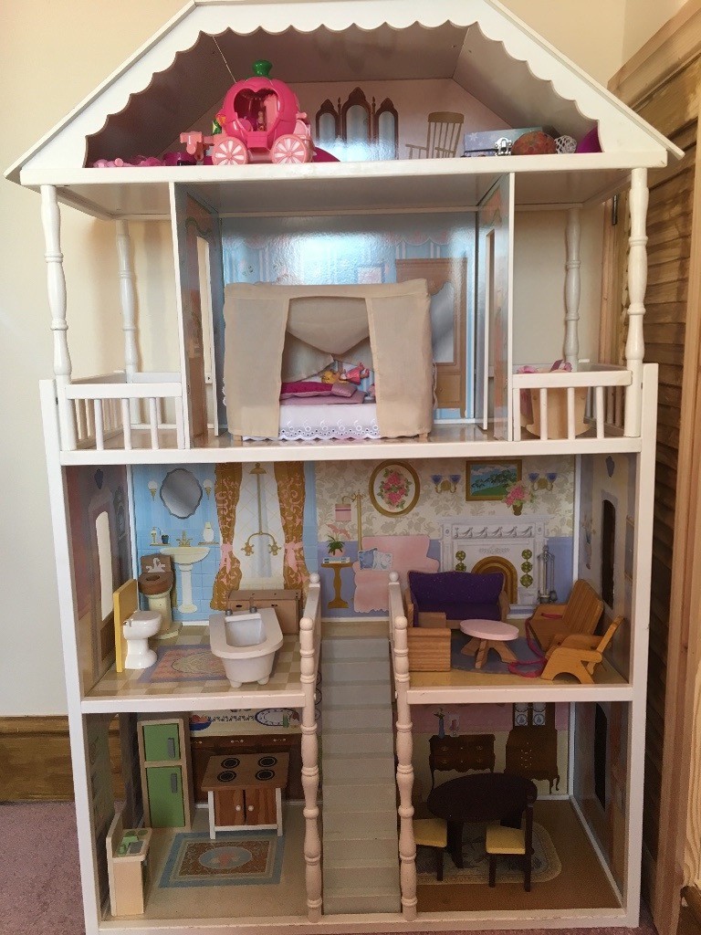 Kidkraft barbie sized dolls house in Southampton, Hampshire Gumtree
