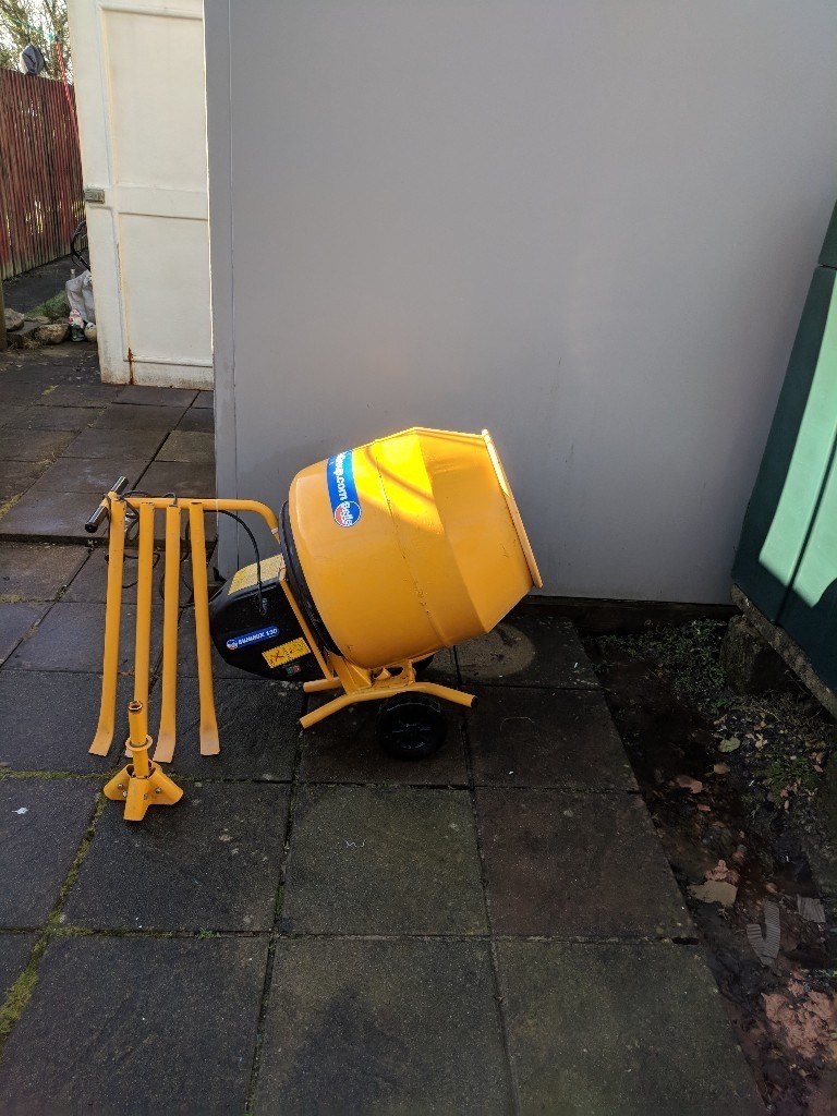 Belle Minimix 130 Electric Cement Mixer (Good Condition) in Llanelli