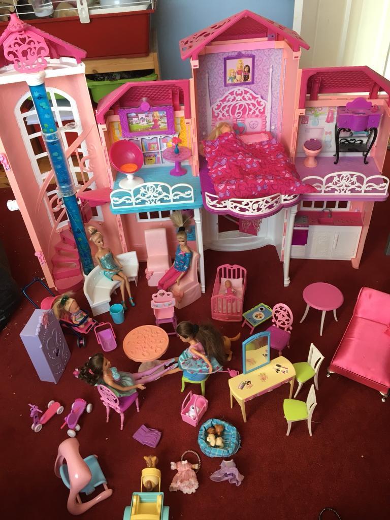 Barbie house, dolls, furniture and accessories. in Bewdley