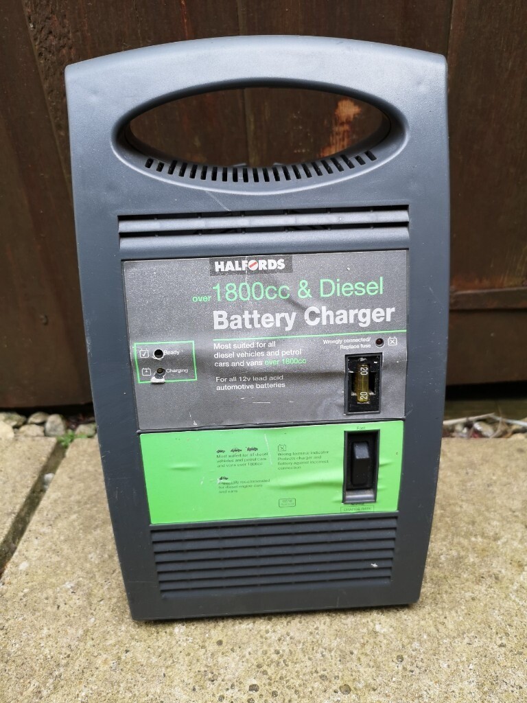 Over 1800cc & Diesel Battery Charger for 12V batteries from Halfords
