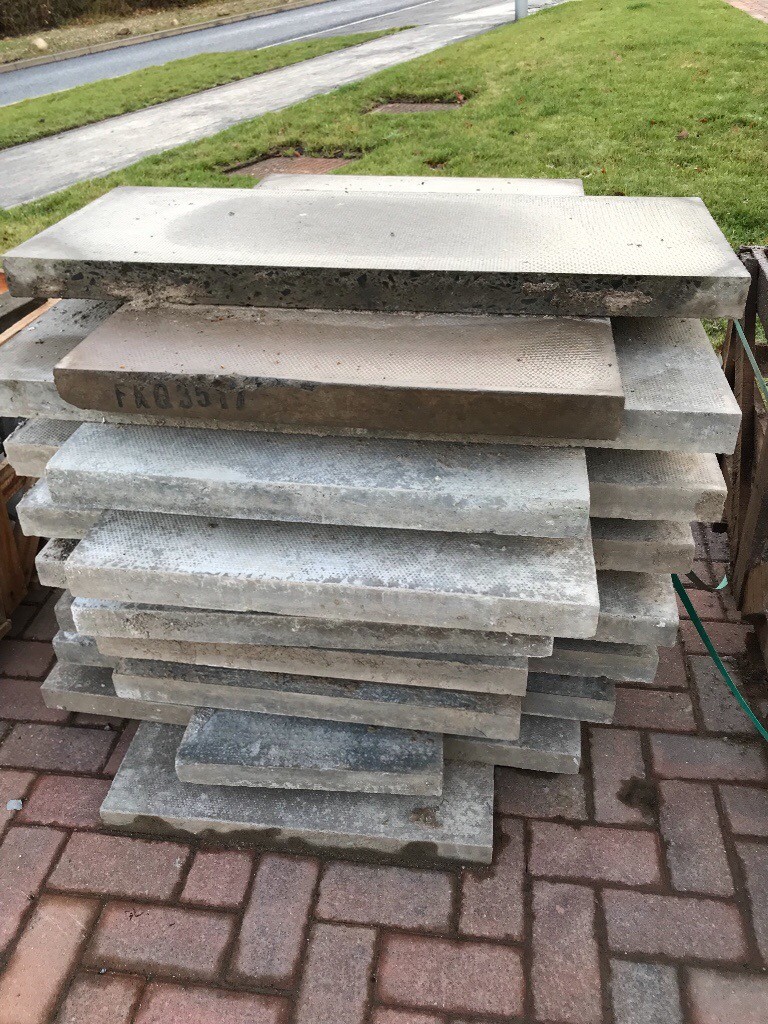3ft x 2ft concrete paving slabs for sale in Perth, Perth and Kinross