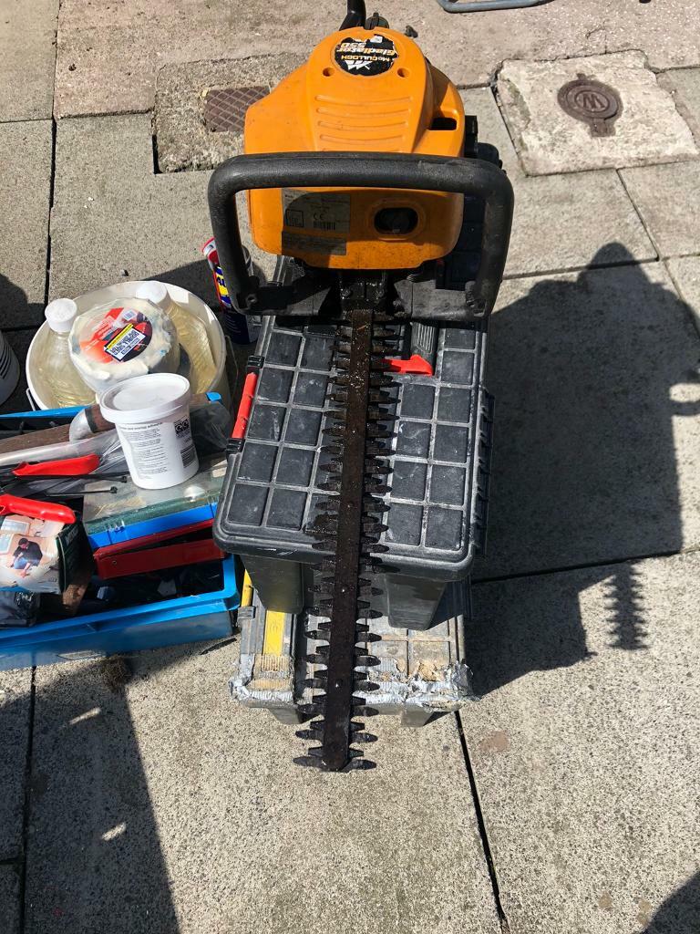 Petrol hedge trimmer in Dundee Gumtree