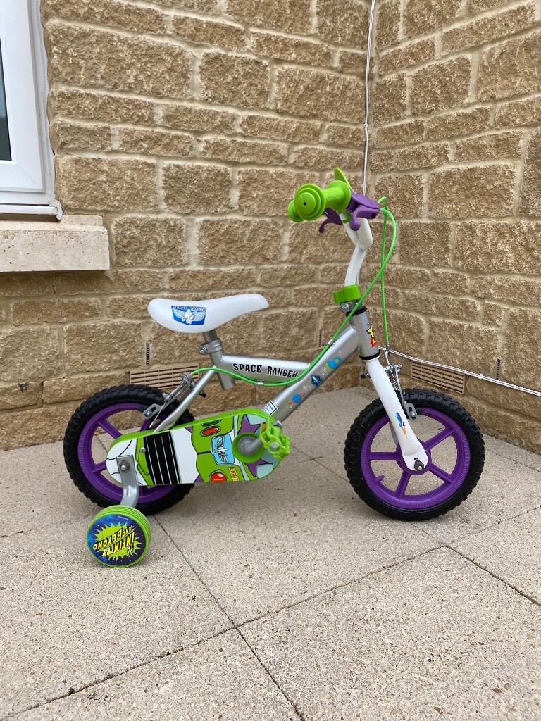 buzz lightyear bicycle helmet