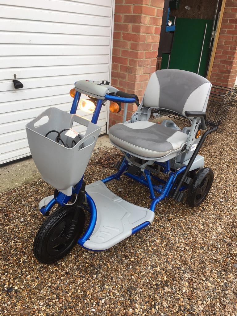 Aquasoothe active 8 lightweight 8 mph foldable mobility scooter with