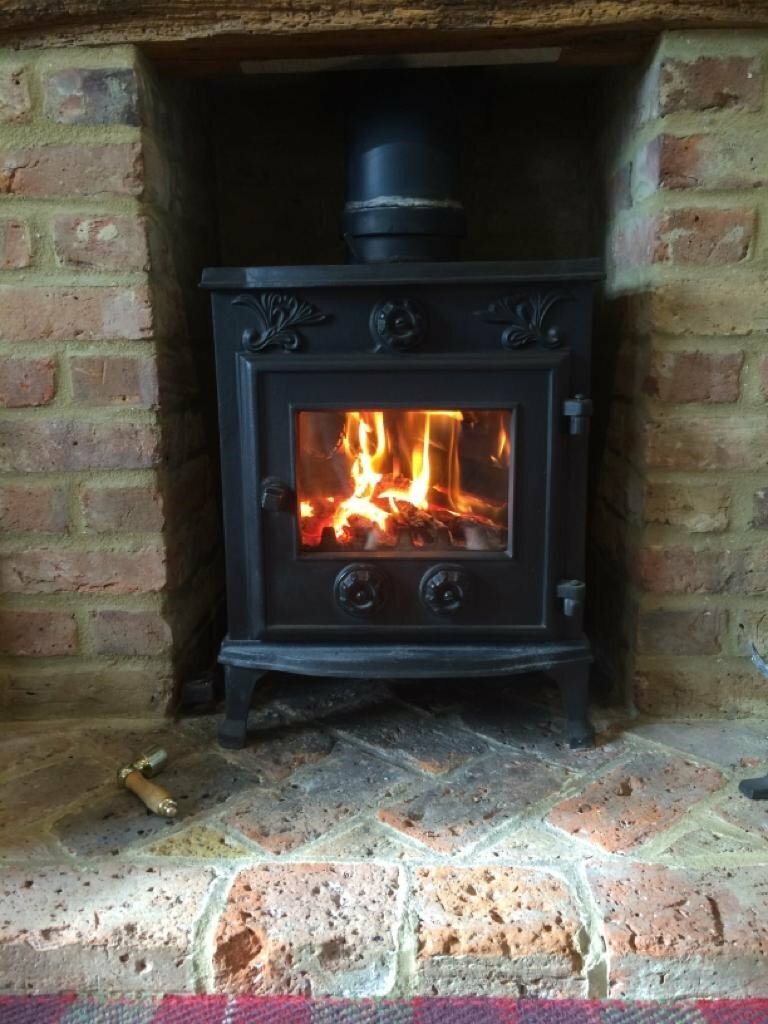 Log burner Multi fuel Evergreen stoves ST0147 in Chelmsford, Essex