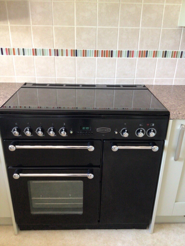 RANGEMASTER dual fuel Gas & Electric oven with 5 ring gas hob and hood