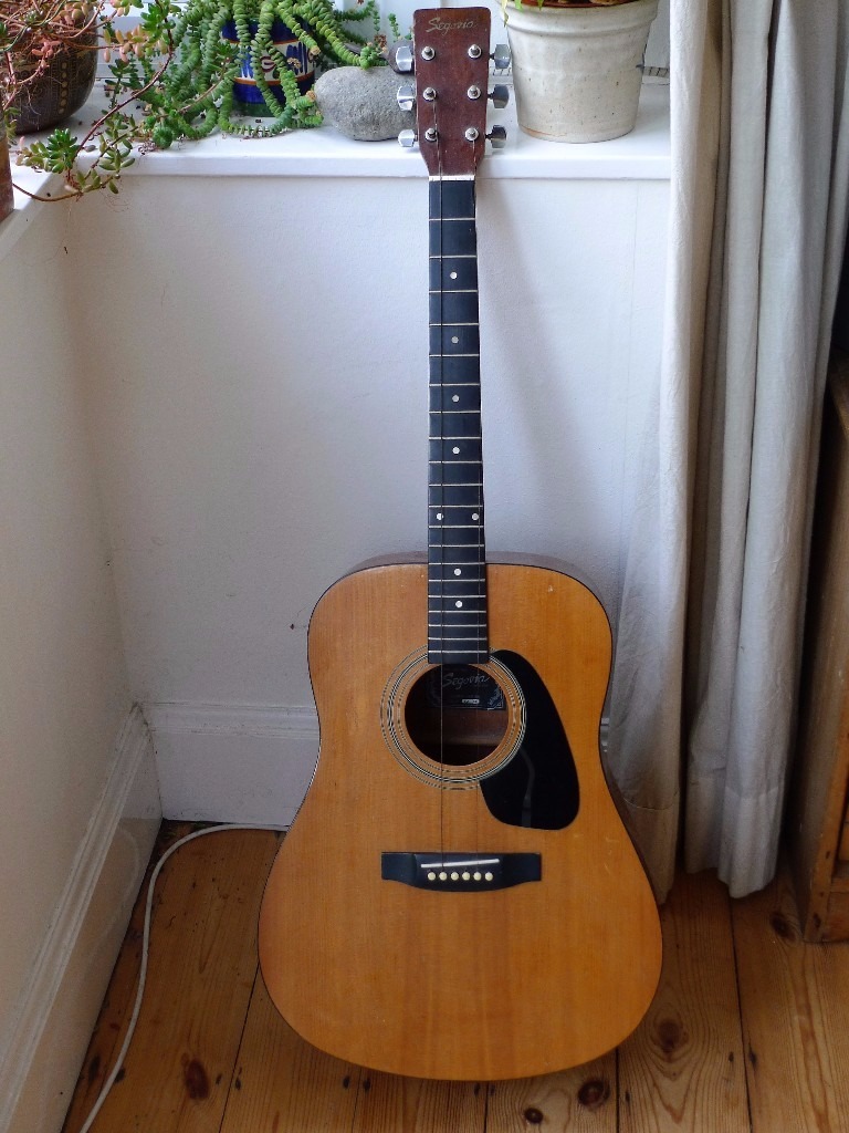 Vintage Acoustic Guitar Segovia SJ61 in Leicester, Leicestershire